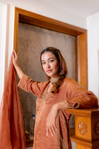 Close up side View of Tamra Copper Organza Kurta Set.