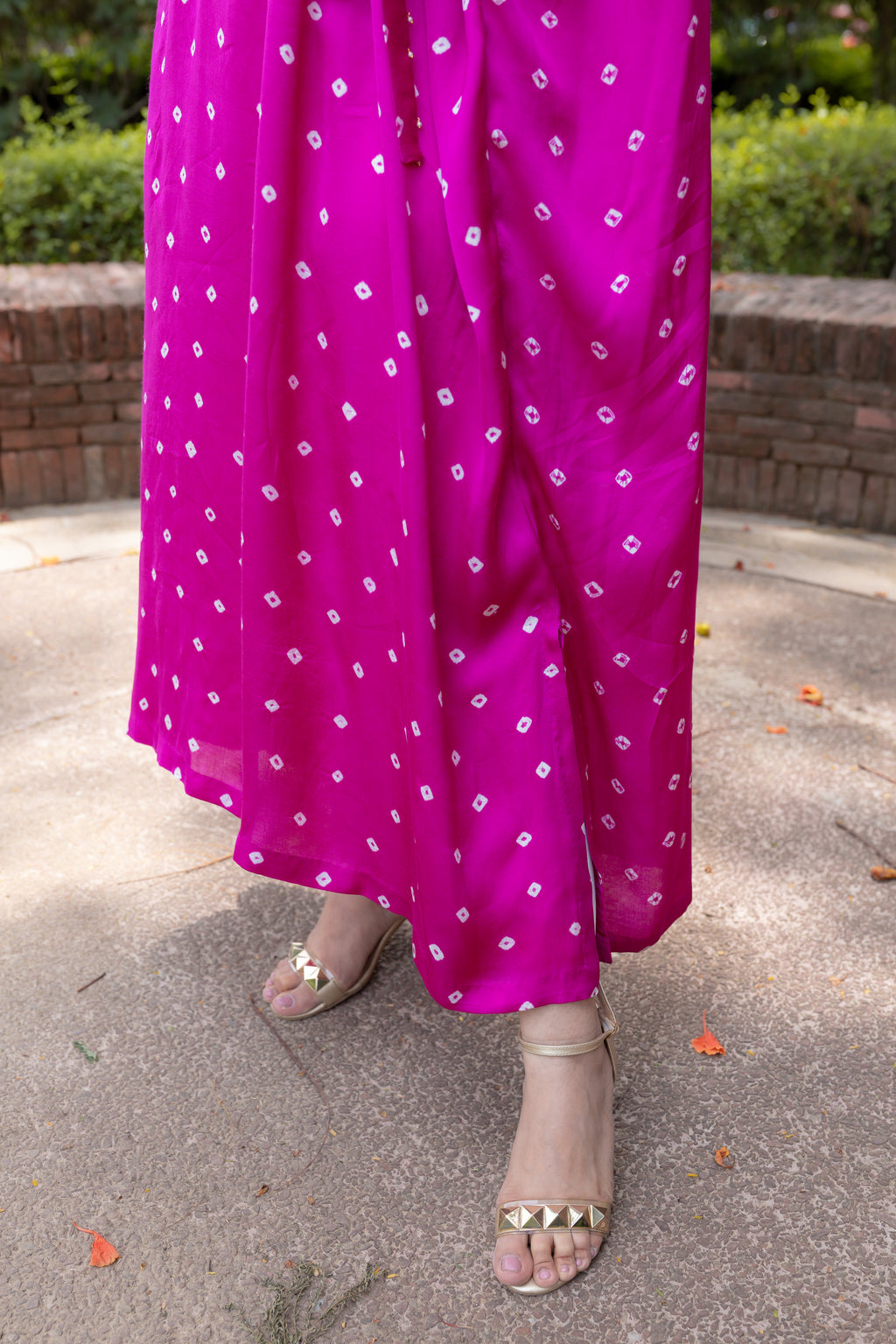 Bottom view of Noor Bandhani pink Kaftan Set.